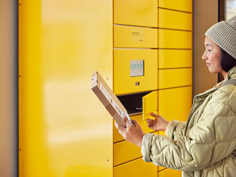 NEWS: now you can also send shipments from DHL Express locker